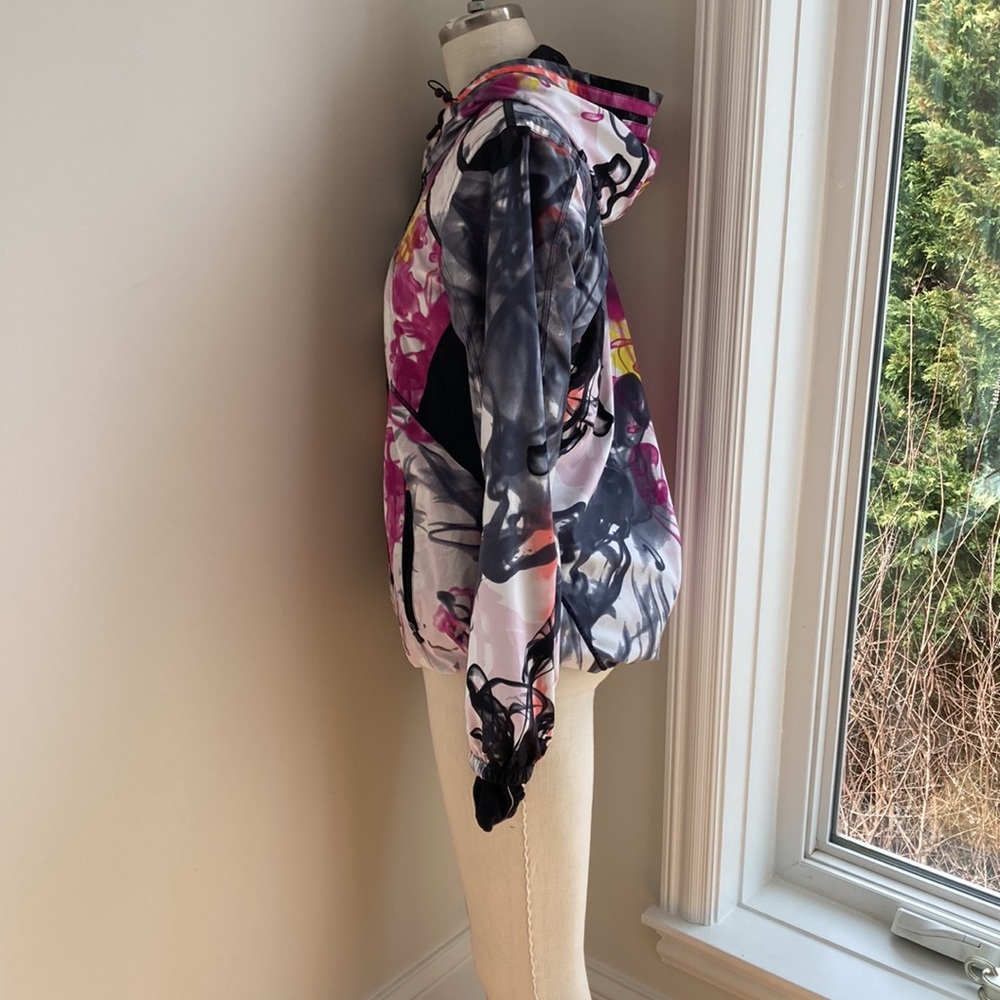 Lululemon jacket - Picture 2 of 7